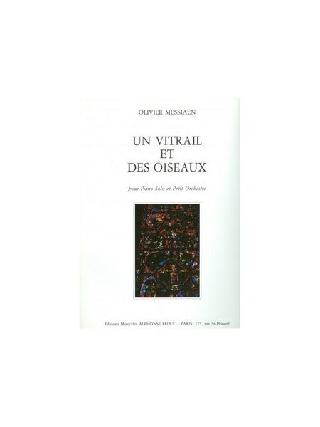 Un Vitrail Et Des Oiseaux.